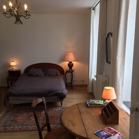 Chambre D'Hote Du Quai Rimbaud Шарлевиль-Мезьер Экстерьер фото