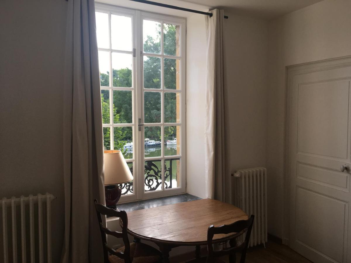 Chambre D'Hote Du Quai Rimbaud Шарлевиль-Мезьер Экстерьер фото